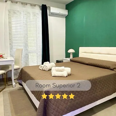 ホームステイ Eleganza Moderna Nel Centro Storico Di