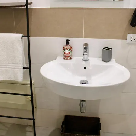 Проживание в семье Eleganza Moderna Nel Centro Storico Di *