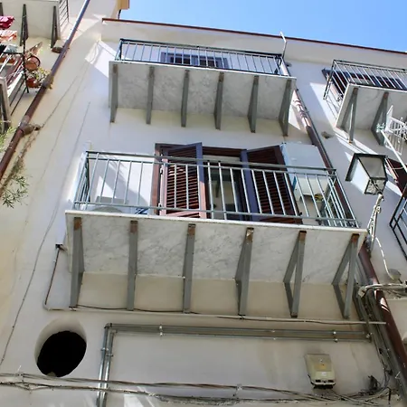 Eleganza Moderna Nel Centro Storico Di Палермо